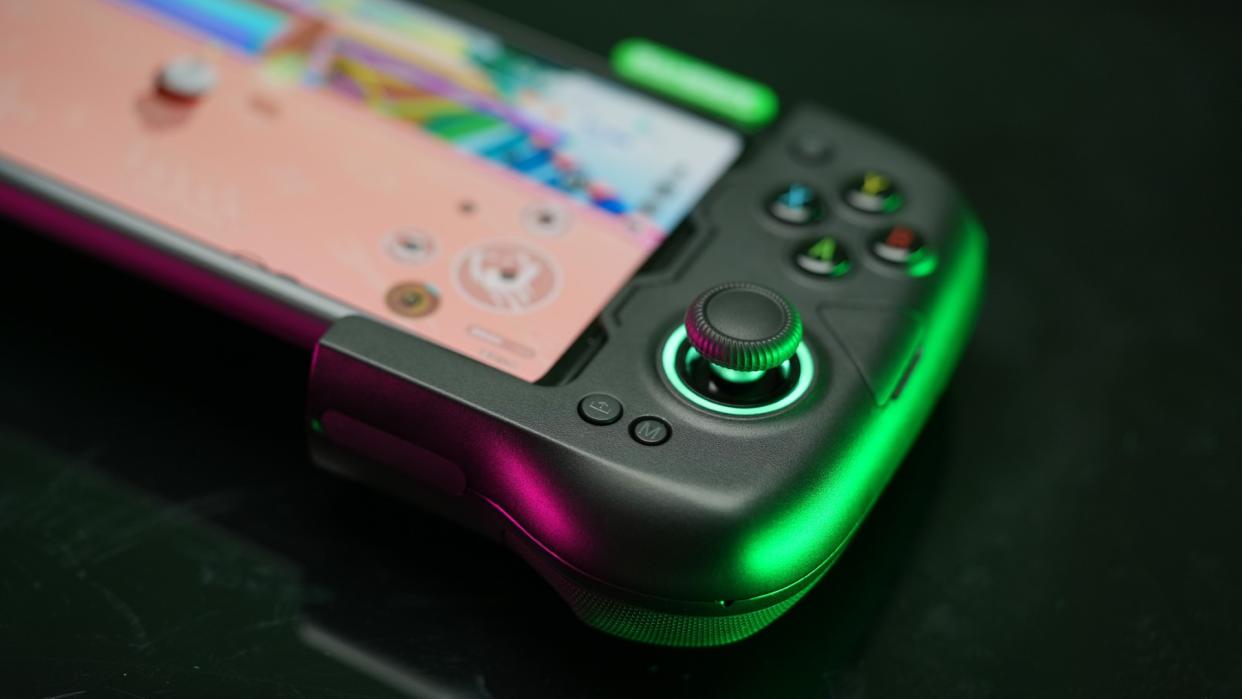  GameSir X4 mobile controller. 