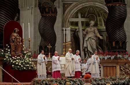 Pope Francis leads a mass to mark the World Day of Peace in Saint Peter's Basilica at the Vatican January 1, 2018. REUTERS/Max Rossi