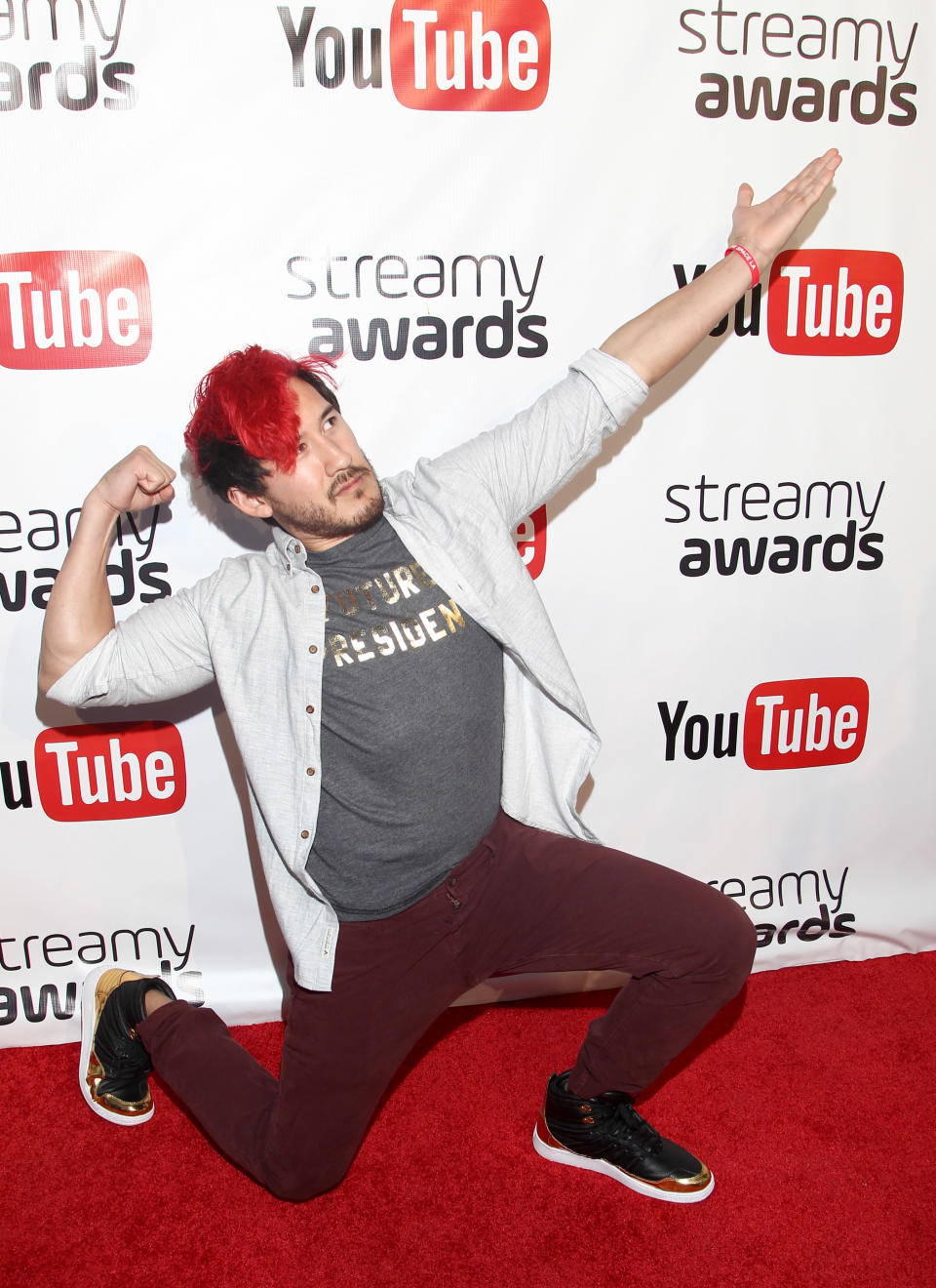 Mark Fischbach, besser bekannt als Markiplier, verdiente 2016 5,5 Millionen US-Dollar. Mit seinem Channel fokussiert sich der YouTube-Star gänzlich auf Videospiele. Insgesamt 15,7 Follower schauen sich regelmäßig seine Clips an. Über die Videoplattform sagte der 27-Jährige: "YouTube gab mir die Freiheit, der zu sein, der ich sein will, und das zu machen, was ich machen will."