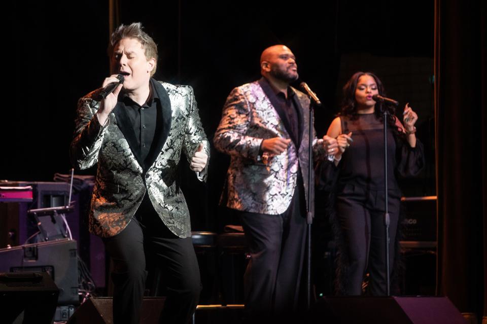 Clay Aiken (left) and Ruben Studdard perform at the Midland Theatre on May 2, 2023.