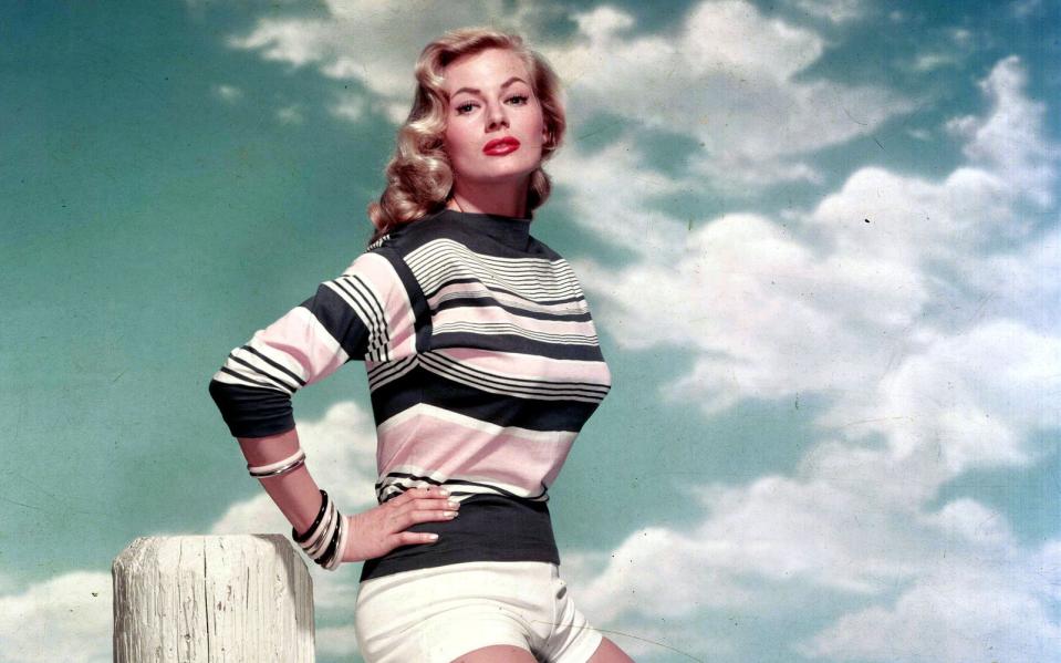 Und noch ein schöner Schweden-Export: Dass Anita Ekberg eines der großen Sexsymbole der 60-er wurde, verdankte sie vor allem einer ikonischen Szene: ihrem Bad im römischen Trevi-Brunnen in Federico Fellinis Meisterwerk "La Dolce Vita". (Bild: Popperfoto)