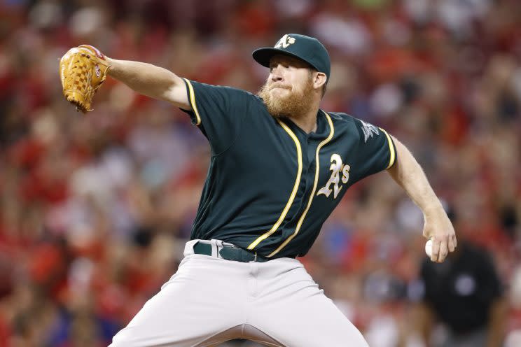 A's Sean Doolittle plays imaginary ball with young fan who's