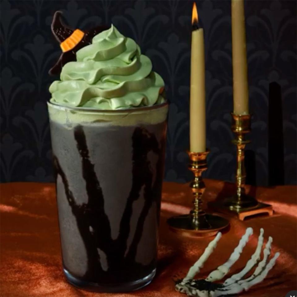 Little Witch Halloween Cream Frappuccino — South Korea