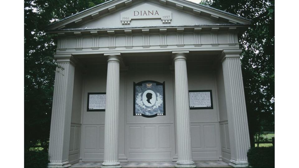 Princess diana stone memorial 