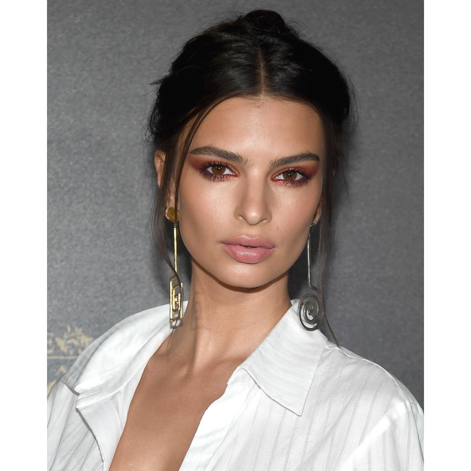 Emily Ratajkowski's Brass Smoky Eye