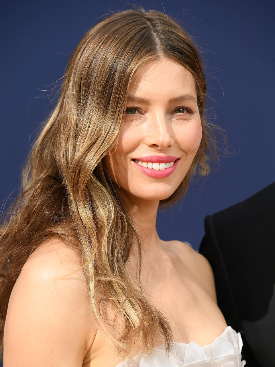 Photos of Jessica Biel posing with California lawmakers have people calling the star an "anti-vaxxer." 
