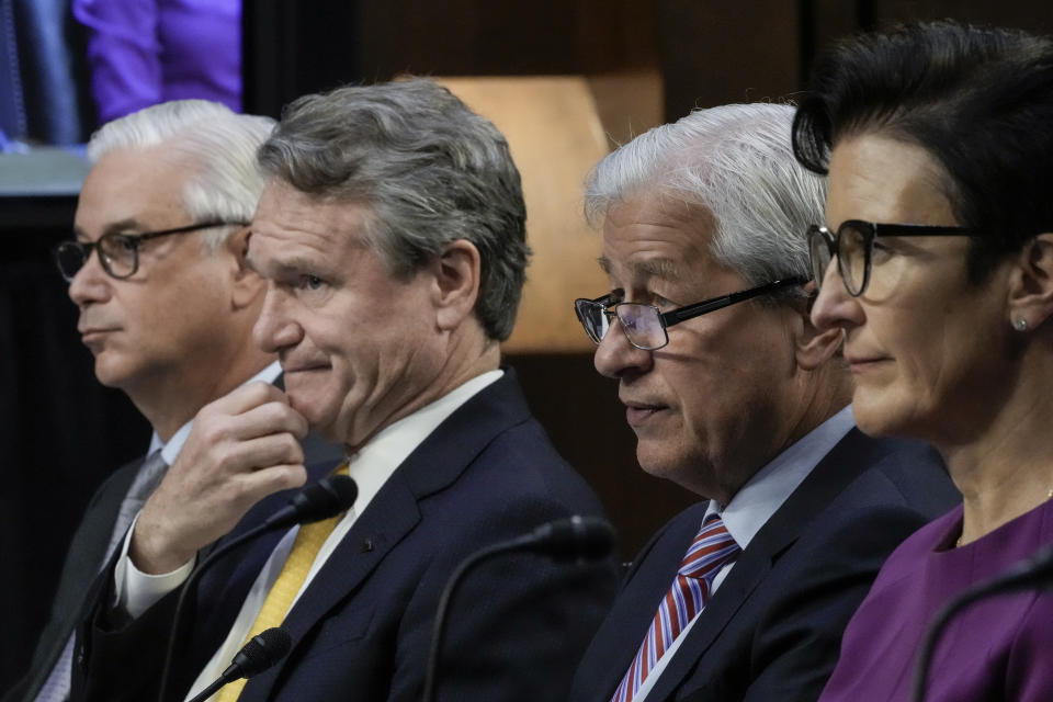 WASHINGTON, DC - SEPTEMBER 22: (L-R) Wells Fargo CEO Charles Scharf, Bank of America CEO Brian Thomas Moynihan, JPMorgan Chase & Co CEO Jamie Dimon, and Citigroup CEO Jane Fraser testify during a Senate Banking, Housing, and Urban Affairs Committee hearing on Capitol Hill September 22, 2022 in Washington, DC. The committee held the hearing for annual oversight of the nation's largest banks. (Photo by Drew Angerer/Getty Images)