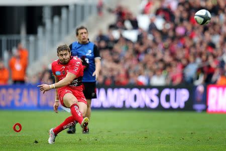 Rugby Union - RC Toulon v Leinster Rugby - European Rugby Champions Cup Semi Final - Stade Velodrome, Marseille, France - 19/4/15 Toulon's Leigh Halfpenny scores a penalty Action Images / Paul Childs