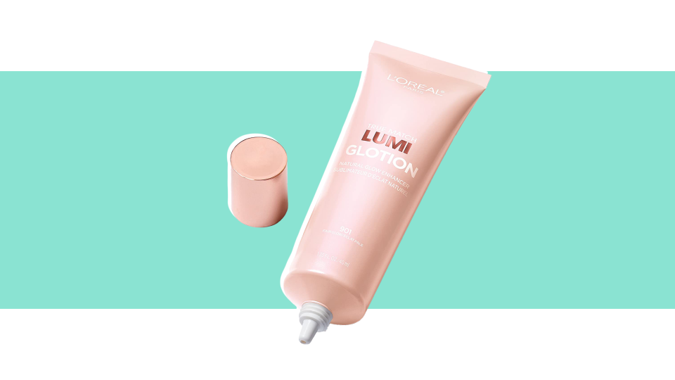 Bolster the luminosity of your complexion with the L'Oréal Paris True Match Lumi Glotion.