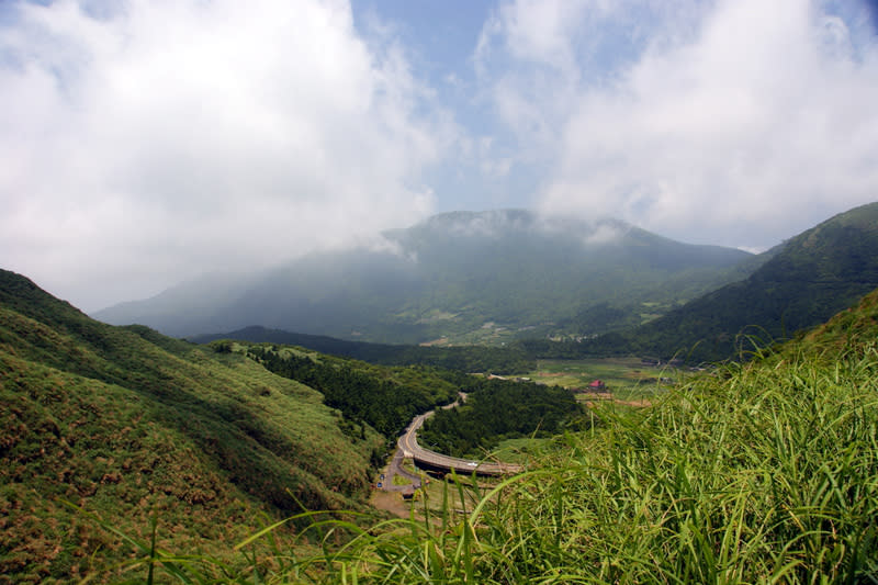 陽明山風景優美，是假日旅遊的熱門景點之一。(圖/陽明山國家公園)