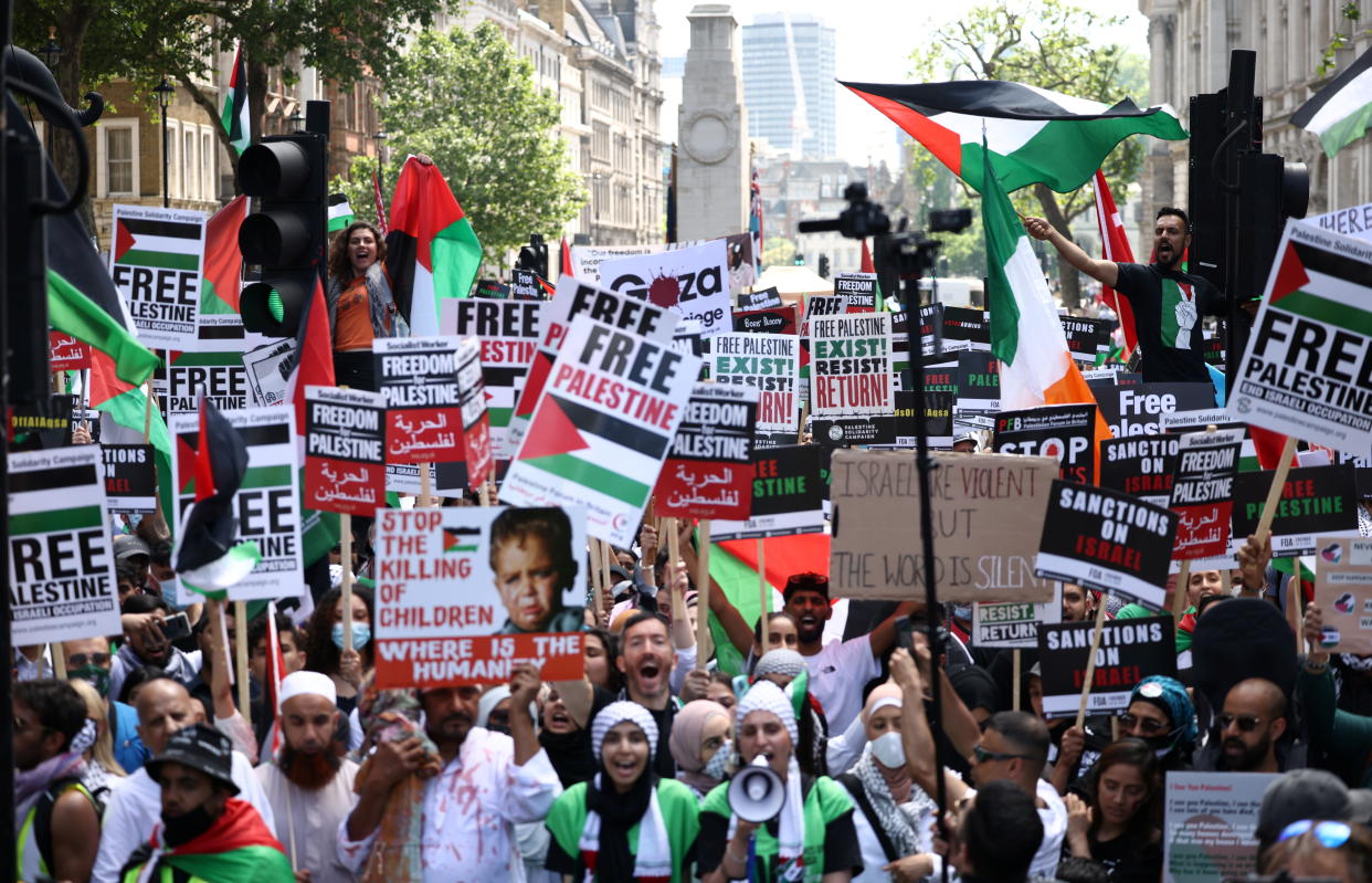 Pro-Palestine protesters demonstrate outside Downing Street in London, Britain, June 12, 2021. REUTERS/Henry Nicholls