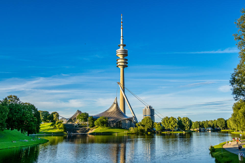 Der Münchner Olympiaturm wird zwei Jahre lang saniert und ist in der Zeit geschlossen. (Bild: Getty Images)