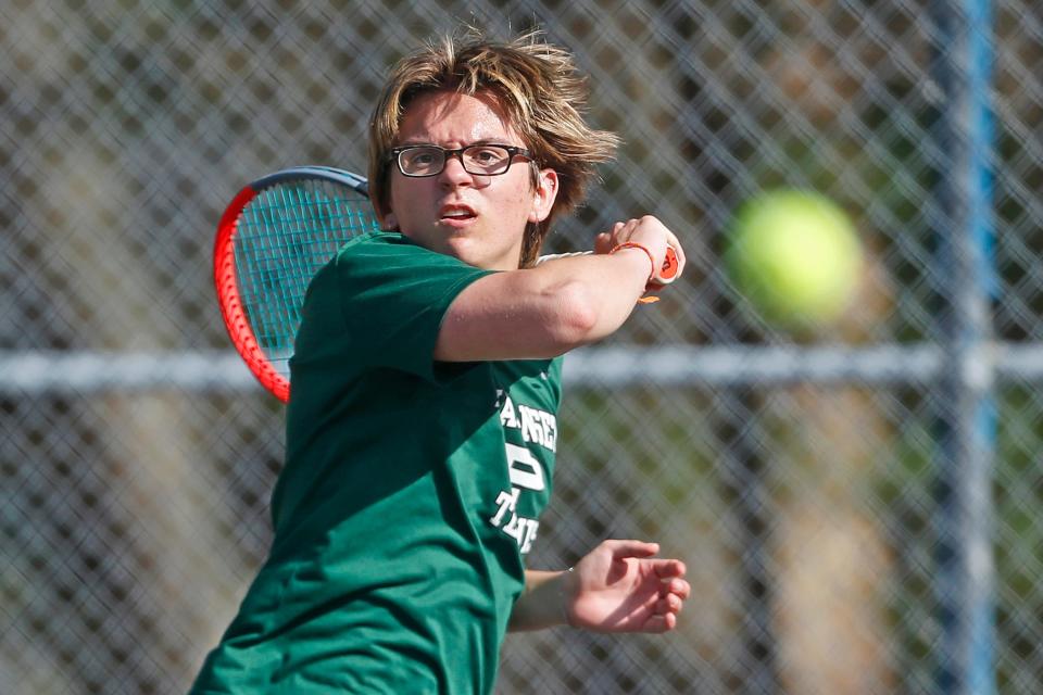 Ethan Clegg y su compañero de equipo Josh Steere representarán a Ponaganset en el Torneo estatal individual de tenis masculino RIIL de este fin de semana como los dos primeros sembrados de la División II.