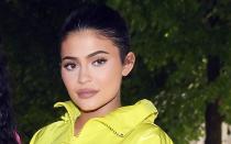 "Ich bin gemobbt worden, seit ich neun Jahre alt war", gestand Kylie Jenner via Snapchat. Ein Insider verriet gegenüber "OK!", warum die Selfmade-Milliardärin einst so leiden musste: "Sie wurde gnadenlos gehänselt wegen ihrer Familie. Weil sie im Fernsehen zu sehen war, wegen ihres Aussehens und vieler anderer Dinge." (Bild: Pascal Le Segretain/Getty Images)