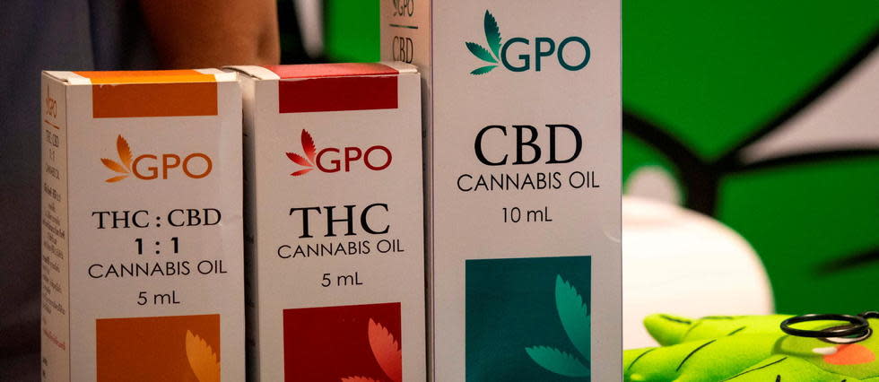 Le CBD, ou « cannabidiol », est un produit connu comme relaxant et récolté dans le chanvre, à l’instar du cannabis.
