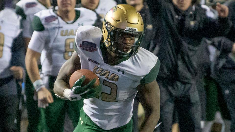 UAB's DeWayne McBride leads the nation in rushing and he'll lead the Blazers to the finish line against Miami (OH) in the Bahamas Bowl.