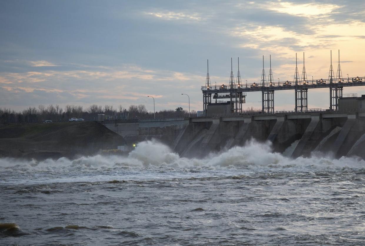 <span class="caption">Water rushes through the Carillon Hydro electric dam in Québec.</span> <span class="attribution"><span class="source">THE CANADIAN PRESS/Ryan Remiorz</span></span>