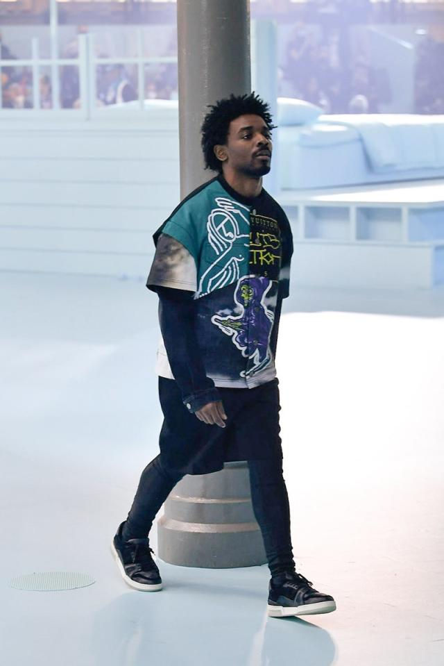 Louis Vuitton on X: #LVMenSS22 @virgilabloh captures his next #LouisVuitton  collection in a film titled “Amen Break”, weaving disparate references into  a tale of the power of transmission. Watch the show live