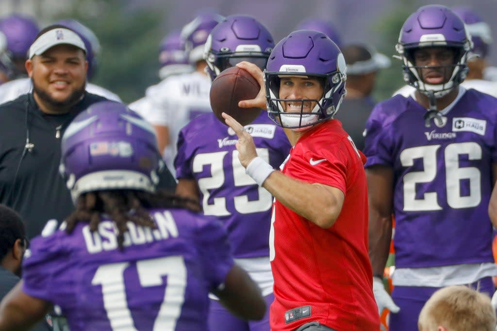 VIKINGS-QUARTERBACKS (AP)