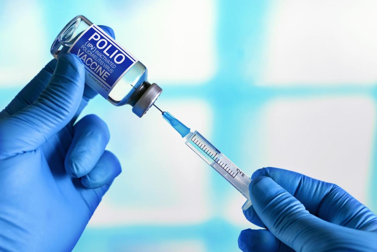 <a href="https://www.shutterstock.com/es/image-photo/vaccination-booster-shot-polio-ipv-inactivated-2137585151" rel="nofollow noopener" target="_blank" data-ylk="slk:Shutterstock / angellodeco;elm:context_link;itc:0;sec:content-canvas" class="link ">Shutterstock / angellodeco</a>