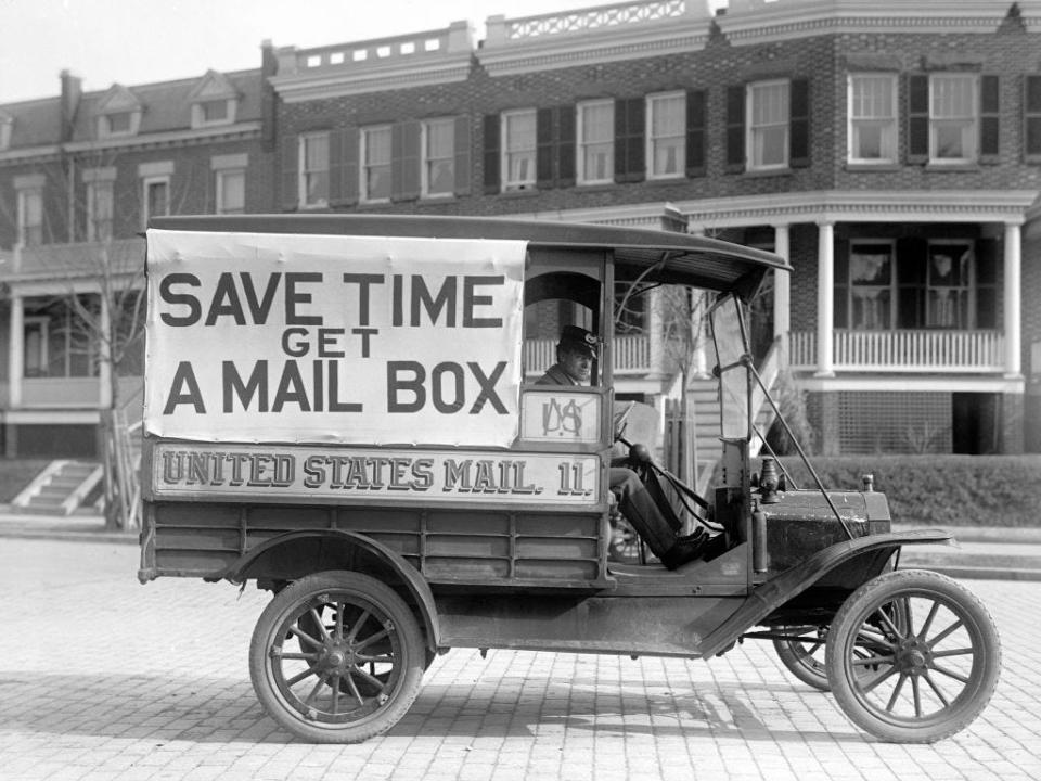 A mail truck in 1916