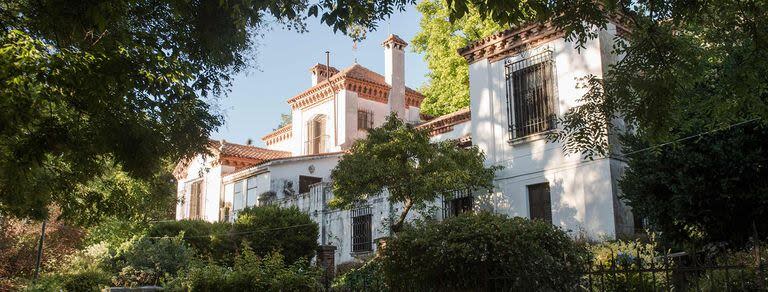 La fachada de la casa de Mujica Lainez en La Cumbre.