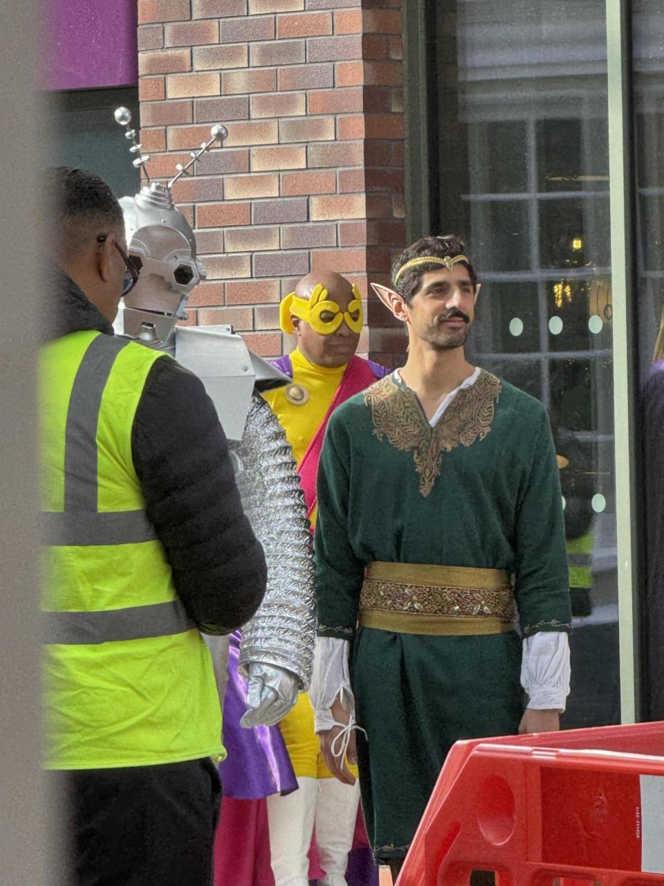 Swindon Advertiser: Unusually dressed 'aliens' spotted outside Premier Inn in Swindon town centre