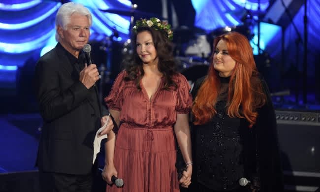 Ashley-Judd-Wynonna-Naomi-memorial