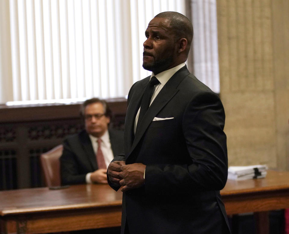 CHICAGO, IL – MARCH 22: Singer R. Kelly appears in court for a hearing to request that he be allowed to travel to Dubai at the Leighton Criminal Court Building on March 22, 2019 in Chicago, Illinois. R. Kelly appeared before a judge to request permission to travel to Dubai to perform in concerts. (Photo by E. Jason Wambsgans-Pool/Getty Images)