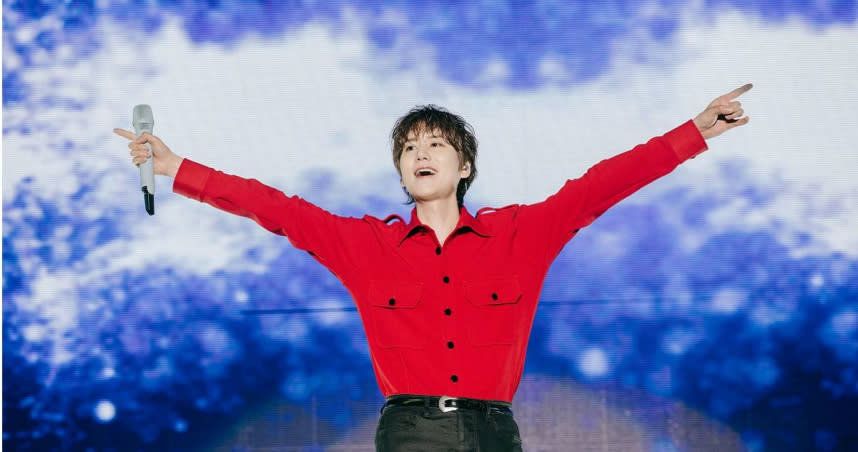 Super Junior主唱圭賢於新北工商展覽中心舉辦個人演唱會，他以1月發行的新曲〈Restart〉作為開場。（圖／D-SHOW提供）
