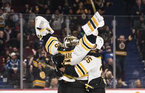 Goalie goal! Ullmark scores to cap Bruins' win over Canucks