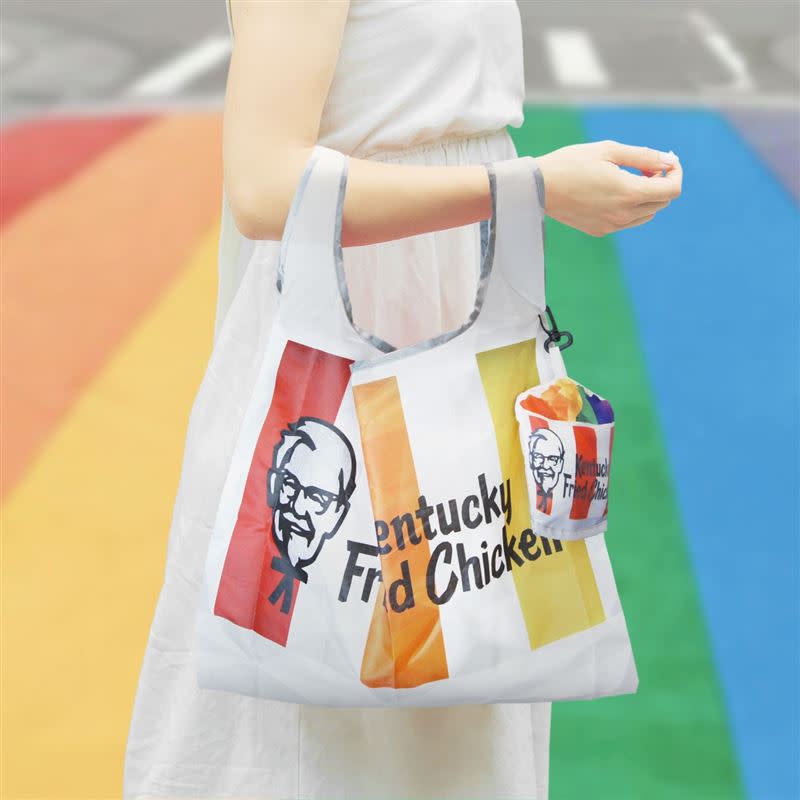 肯德基10/28限量「KFC彩虹環保提袋」號召大眾響應把愛「袋」回家。（圖／品牌提供）