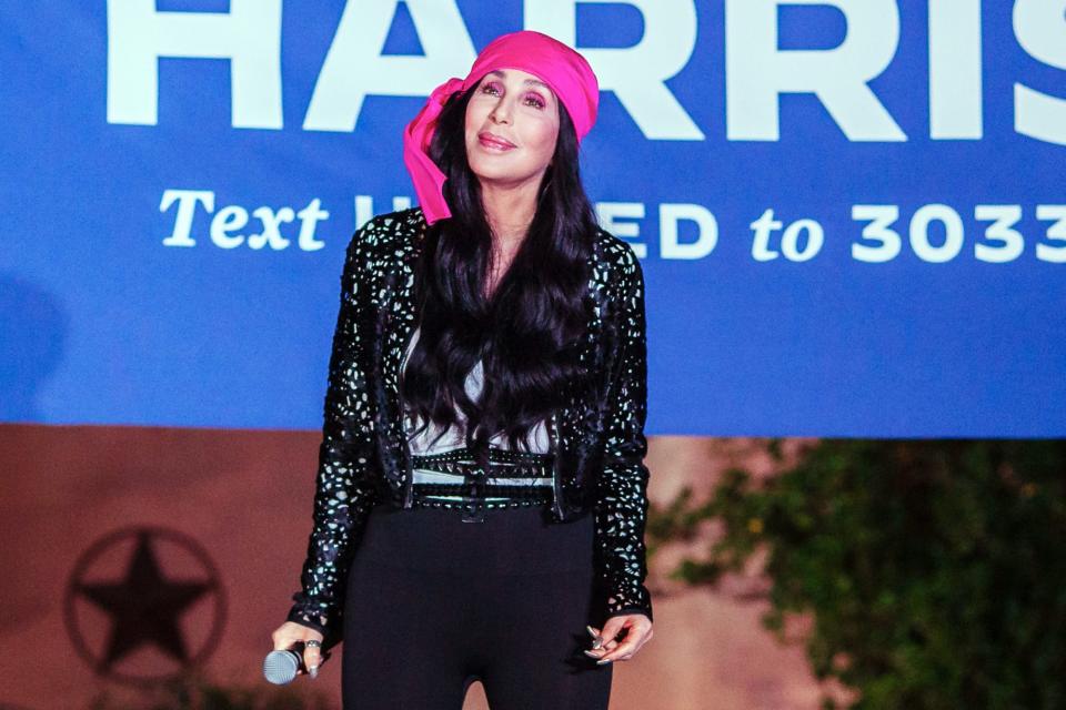 <p>Cher shows support for Democratic Presidential nominee Joe Biden’s campaign by performing at his campaign rally in Phoenix, Arizona on Sunday.</p>