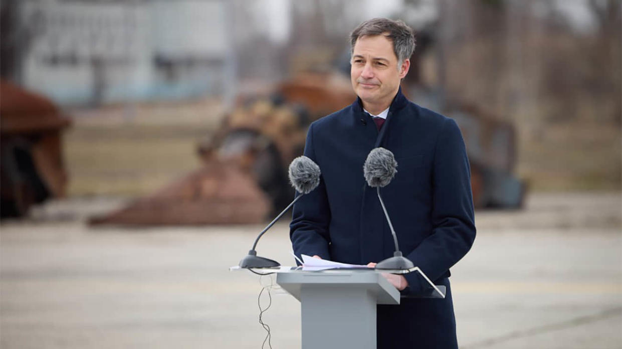 Alexander De Croo in Hostomel. Photo: Office of the President of Ukraine