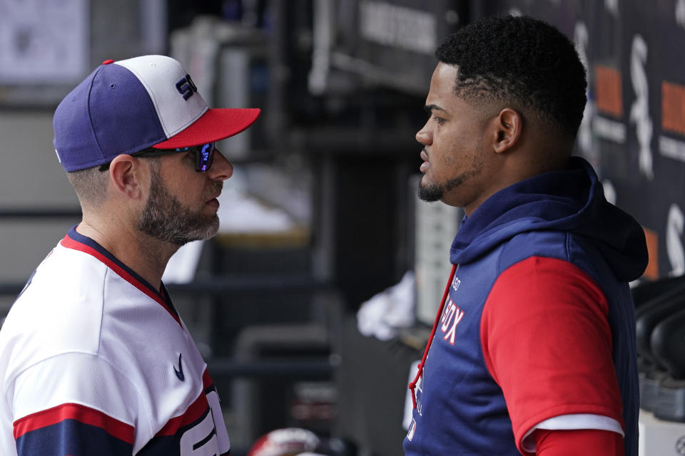 Rangers end 12-inning win over White Sox on 7-5 double play