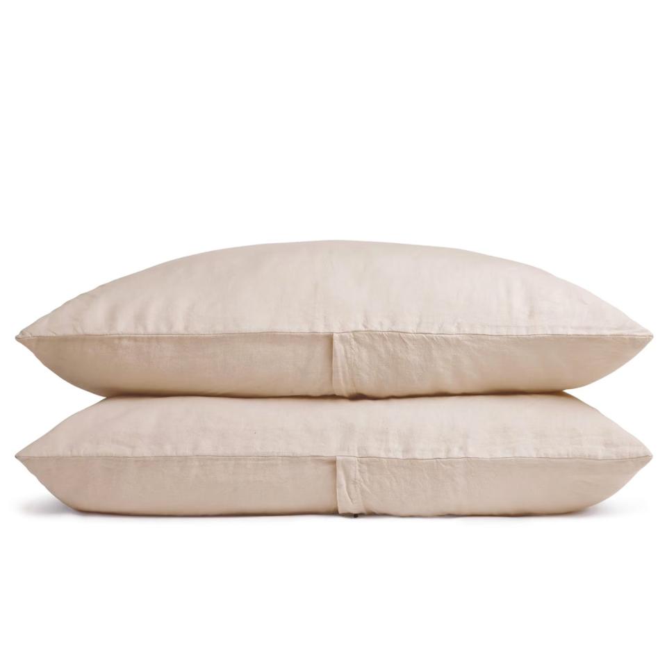 <p><a href="https://go.redirectingat.com?id=74968X1596630&url=https%3A%2F%2Fwww.parachutehome.com%2Fproducts%2Flinen-pillowcase-set&sref=https%3A%2F%2Fwww.bestproducts.com%2Fhome%2Fg60329606%2Fparachute-warehouse-sale-march-2024%2F" rel="nofollow noopener" target="_blank" data-ylk="slk:Shop Now;elm:context_link;itc:0;sec:content-canvas" class="link ">Shop Now</a></p><p>Linen Pillowcase Set</p><p>parachutehome.com</p><p>$44.00</p>