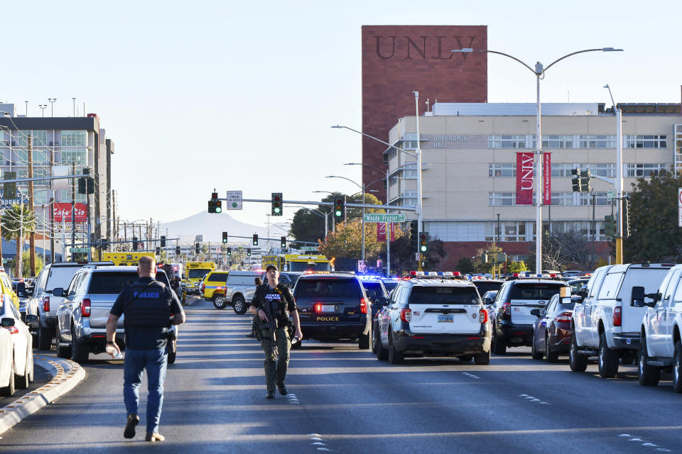 美國內華達大學拉斯維加斯分校（UNLV）6日發生槍擊案，警方封鎖現場。（DeeCee Carter/MediaPunch/IPx/美聯社）