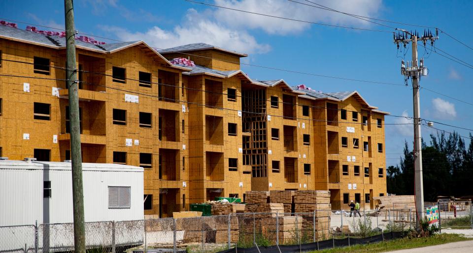 An apartment complex is under construction at the intersection of Pear Street and Winkler Avenue in Fort Myers on Tuesday, April 26, 2022. 