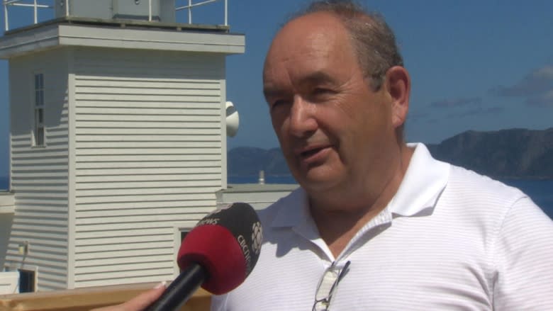 Wabana mayor makes long-shot plea for unity as Bell Island beset by controversy