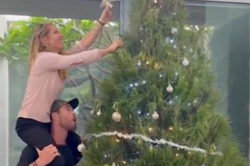 Chris Hemsworth putting up his Christmas tree with his family. https://www.instagram.com/p/Cl9fN90J1Xe/