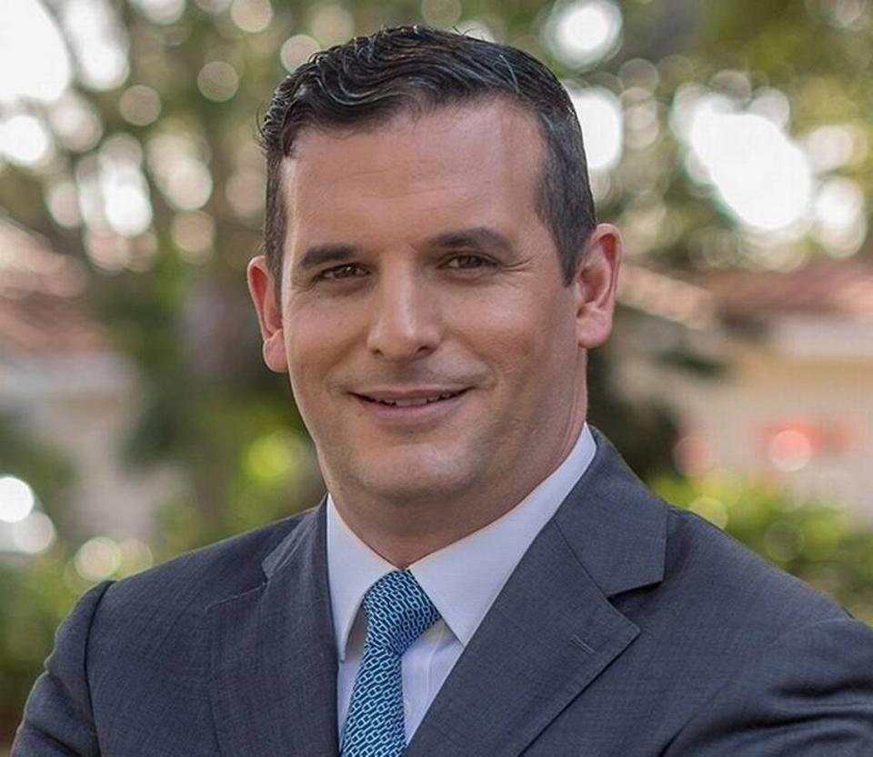 Javier Fernández, ex miembro de la Cámara de Representantes de la Florida, es candidato a la alcaldía de South Miami.