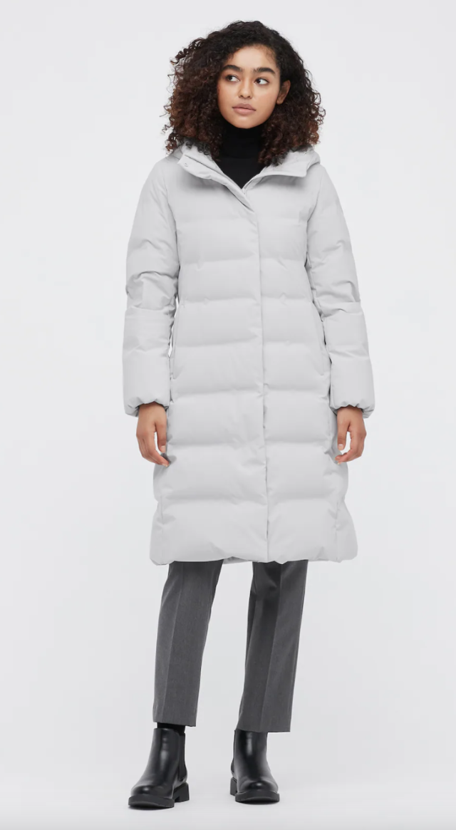 UNIQLO WOMEN'S SEAMLESS DOWN HOODED LONG COAT REVIEW, BEST SPRING/WINTER  COAT EVER?!