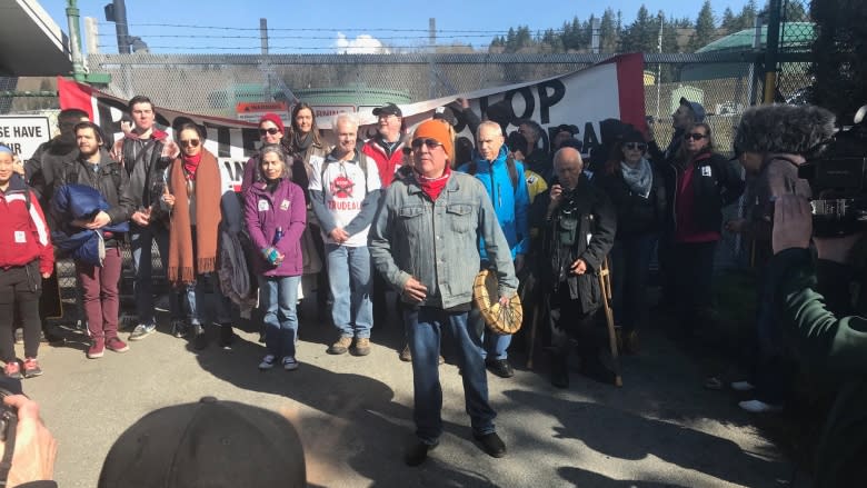 Protesters arrested at Trans Mountain pipeline protest in Burnaby, B.C.