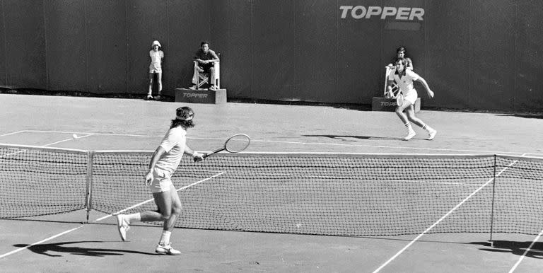 Guillermo Vilas y Adriano Panatta disputaron la final del Abierto de la República 1975, en el BALTC: ganó el argentino. 