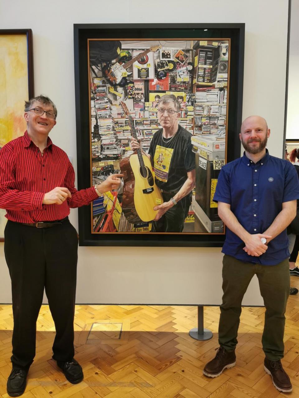 HeraldScotland: Tommy Robertson (links) und Michael Youds mit „Labour of Love“ in der Scottish National Portrait Gallery