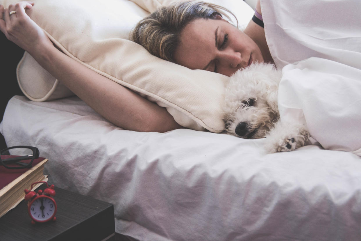 You're not lazy — you're stressed. That's why being at home during the coronavirus pandemic is making you feel so tired. (Photo: Getty Images)