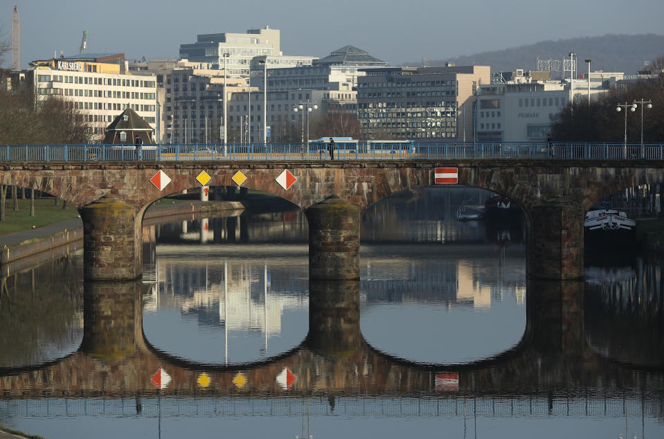 <p>Den Auftakt des Top-Ten-Rankings bildet Saarbrücken mit einem Heizölpreis von 78,25 Cent pro Liter. Damit liegt Saarbrücken knapp unter dem bundesdeutschen Durchschnitt von rund 79 Cent je Liter. (Foto: gettyimages) </p>