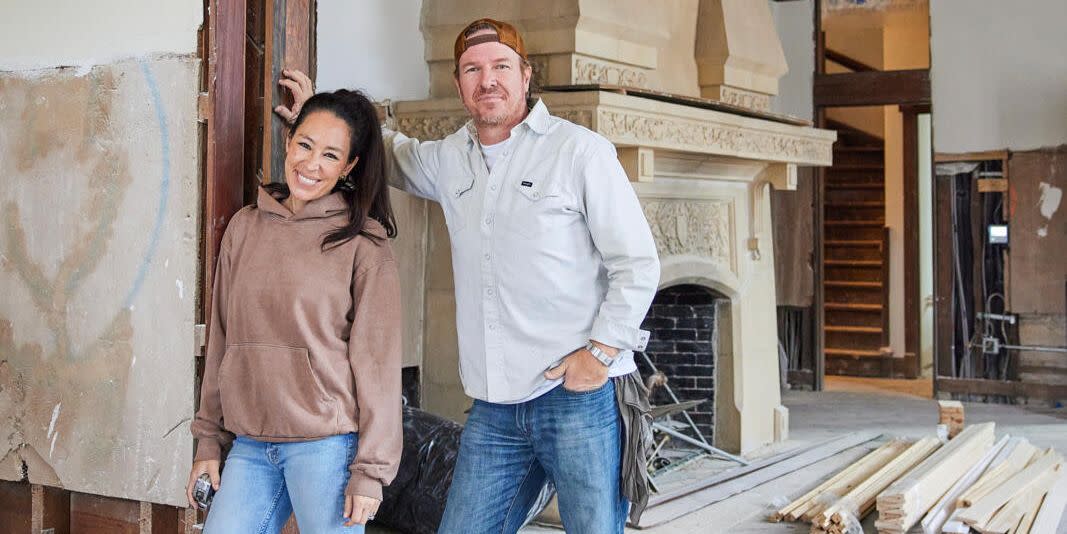 jo and chip gaines during renovation