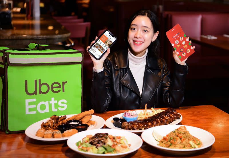 ▲春節期間 Uber Eats 加碼推出精選餐點買一送一與線上限量紅包袋等獨家好康。（圖／Uber Eats 提供）