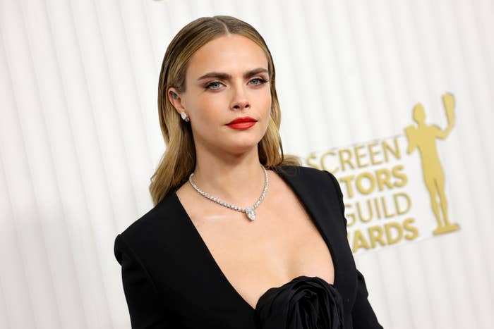 A close-up of Cara at the SAG Awards